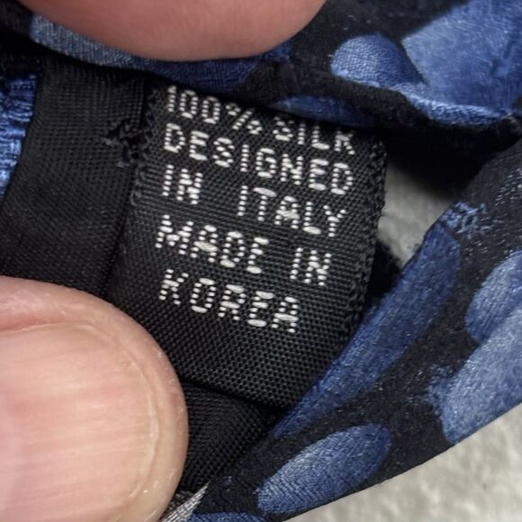 Vintage GUGGENHEIM Museum Blue Circles Geometric Print Silk Necktie Made Korea - Picture 9 of 10